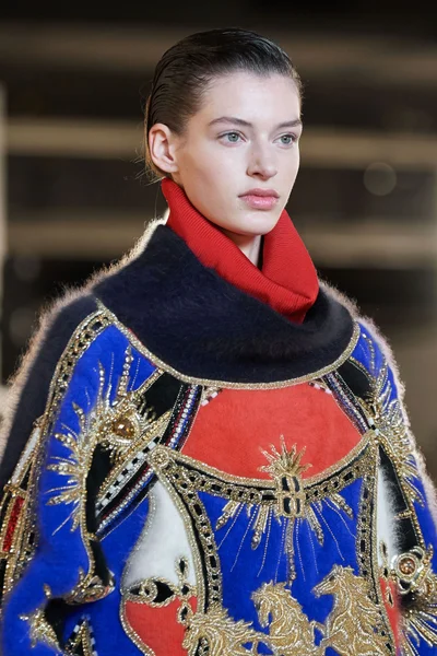 Look 111